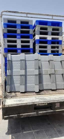 Used Plastic Pallets 2